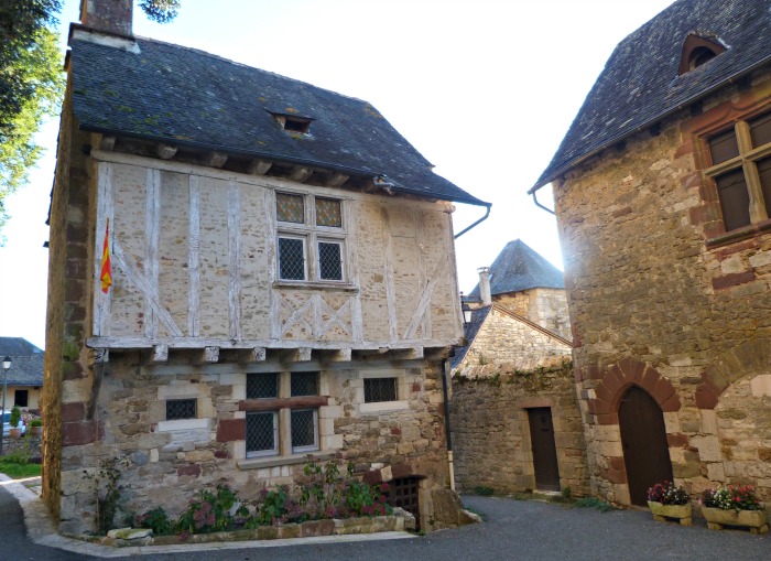 maison typique village Turenne