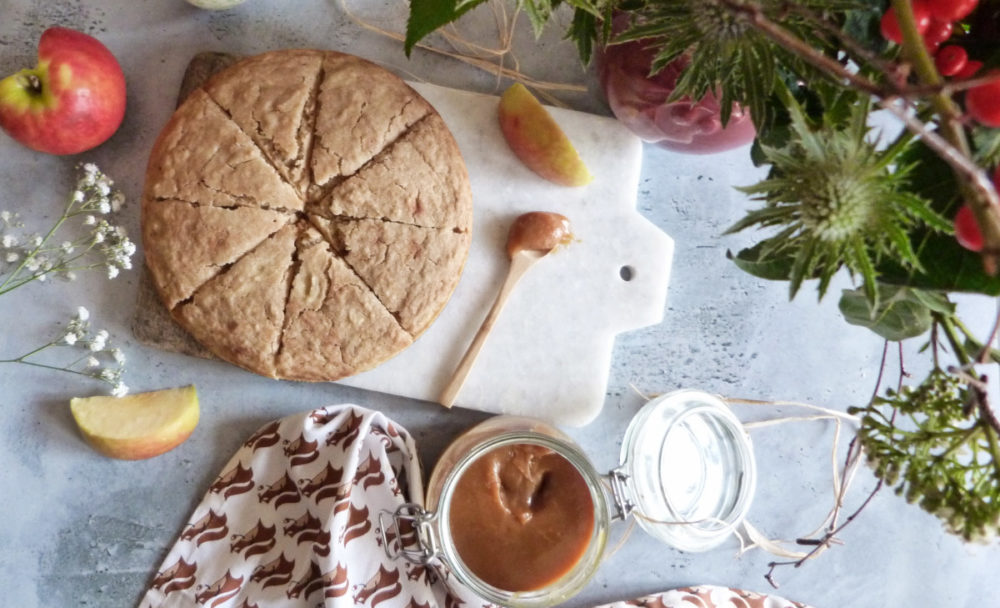 moelleux à la compote de pommes et au caramel
