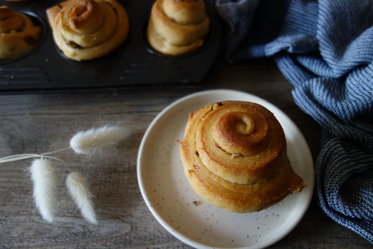 brioches roulées aux noix et à la cannelle