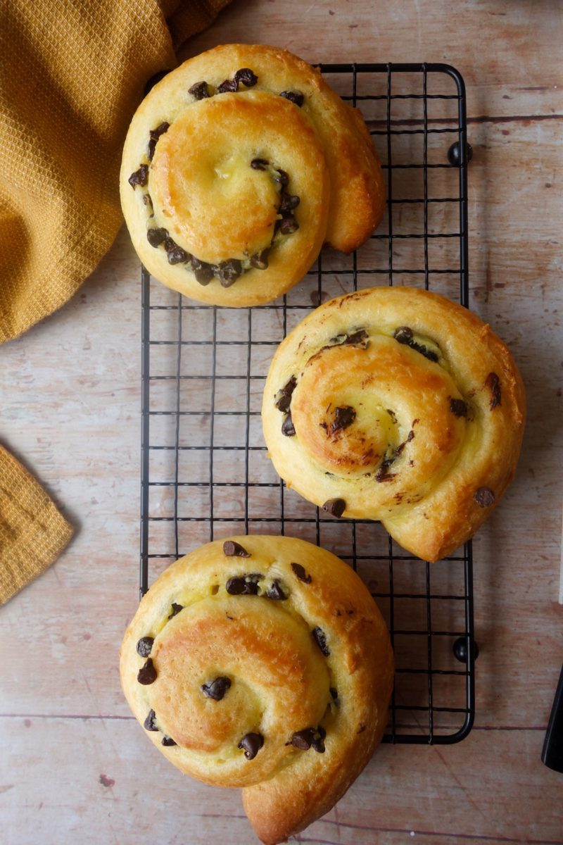 brioches roulées à la crème pâtissière 