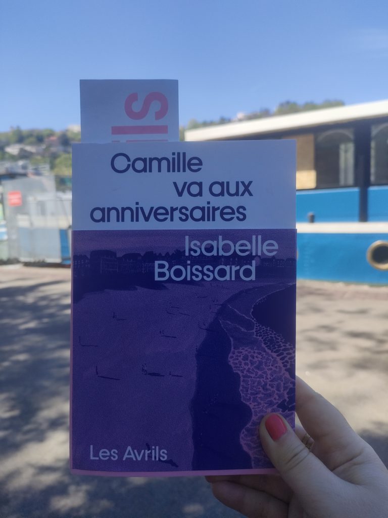 Camille va aux anniversaires