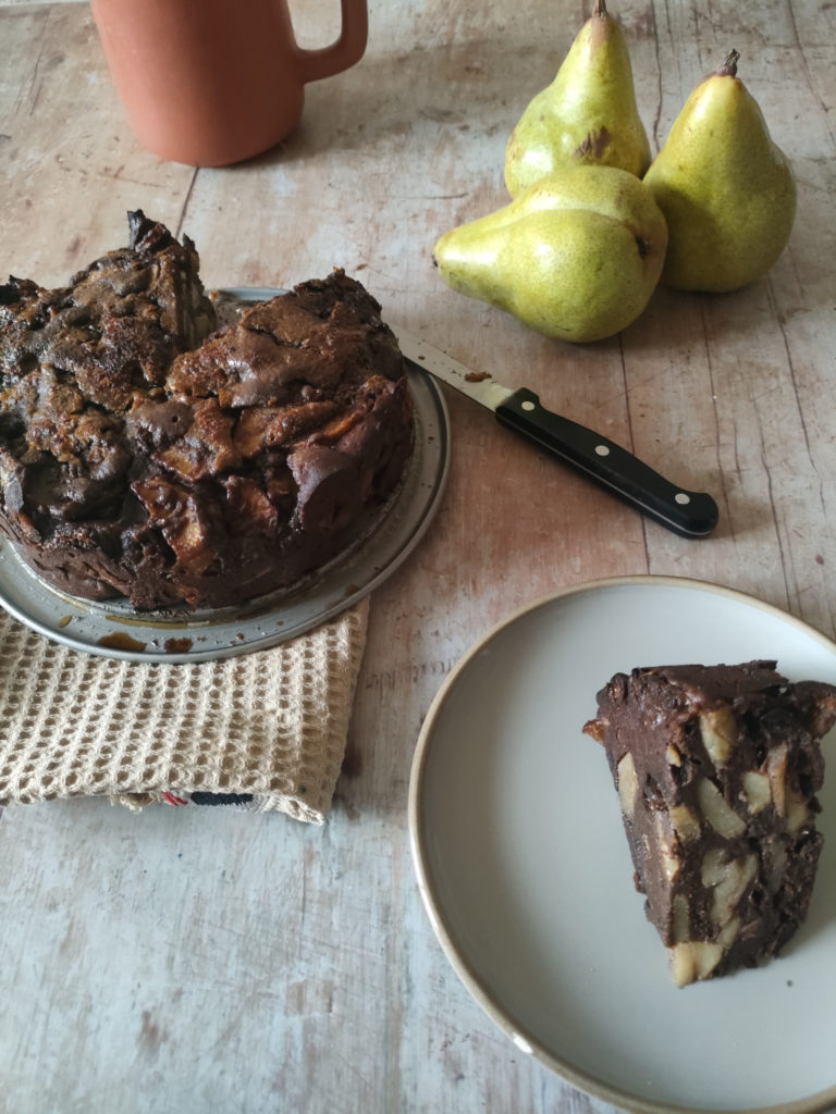 photo d'un gâteau invisible poires chocolat