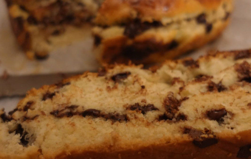 photo d'une tranche de cramique, brioche belge
